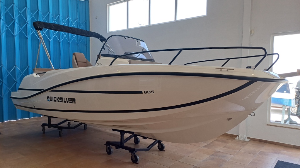 2_QS 605 OPEN_115147.jpg